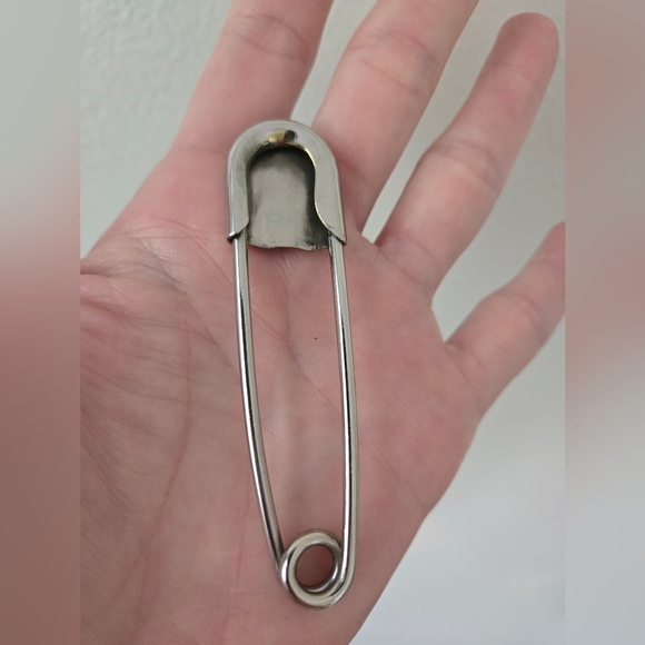 Vintage Silver and Turquoise Safety Pin Brooch Scarf Pin - Picture 2 of 8